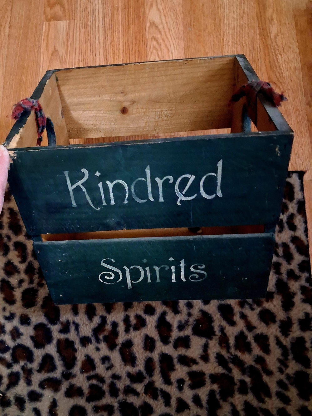 Wooden 'Kindred Spirits' Green Decorative Storage Crate - Picture 2 of 2